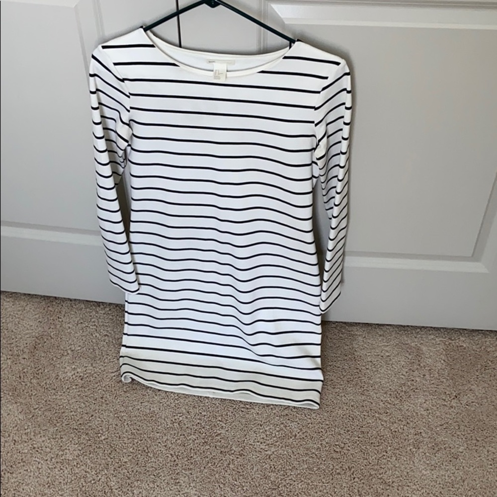H&M dress black and white